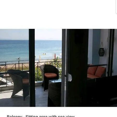 Amazing House ,100sqm, In Front Of The Sea! Prázdninový dům